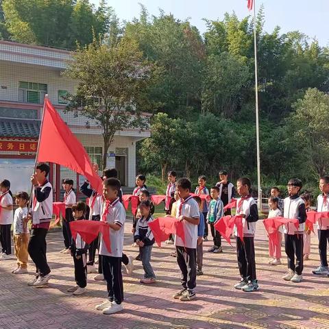 永坑小学开展2024年新生队员入队仪式暨建队日主题活动简讯