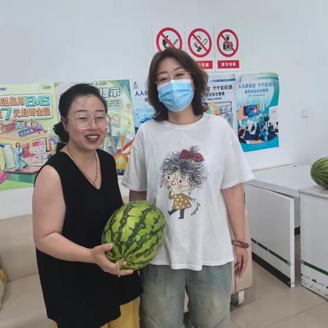 沽源县邮政分公司开展“夏送清凉”活动