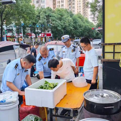 扶风大队联合多部门开展夜市摊点经营场所消防安全排查整治行动