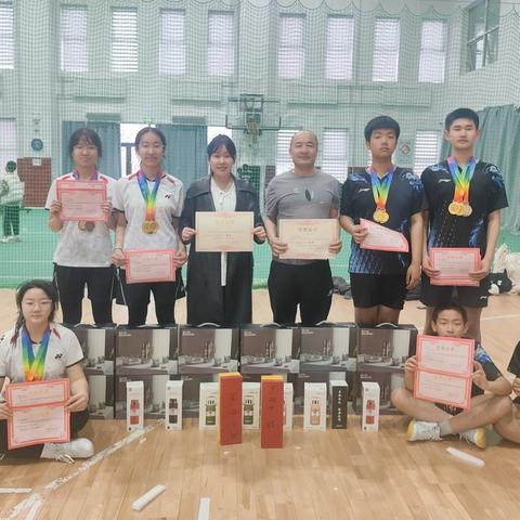 春日绽芳华 运动展风采——长安学校师生羽毛球比赛纪实