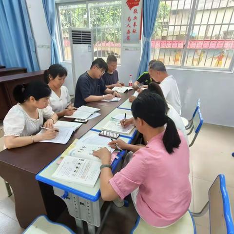 展风采  真教研  共成长--2024年春期横州市校椅镇东圩学区四年级数学第三次返岗研修活动