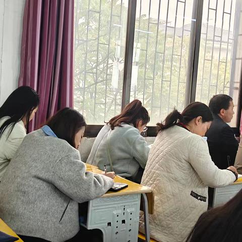 汲京华之智，促素养提升——常宁市初中语文骨干教师培训第二日纪实