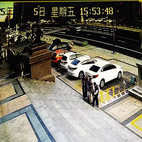 农行南湖营业中心用行动传递温暖，用服务赢得信赖