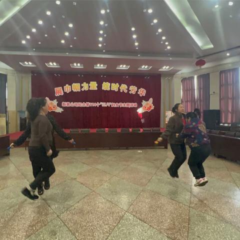 新景公司生产生活服务中心女工趣味迎三八