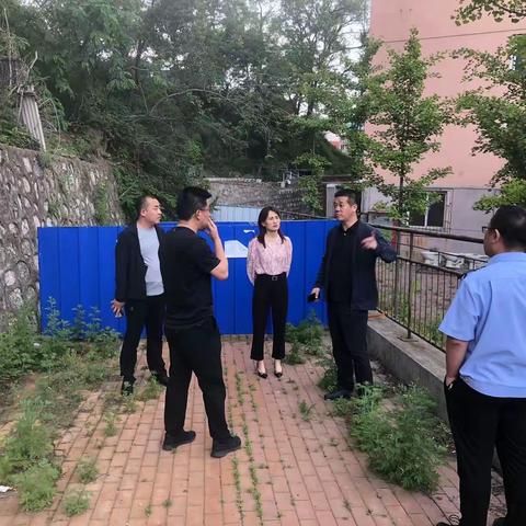 杨于副区长到河西街道现场调研山体滑坡和煤矸石开采隐患情况