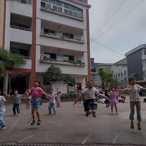 挥洒青春的活力，放飞希望和梦想——【生态教育】花桥苗苗完全学校“体艺2+1”活动展示