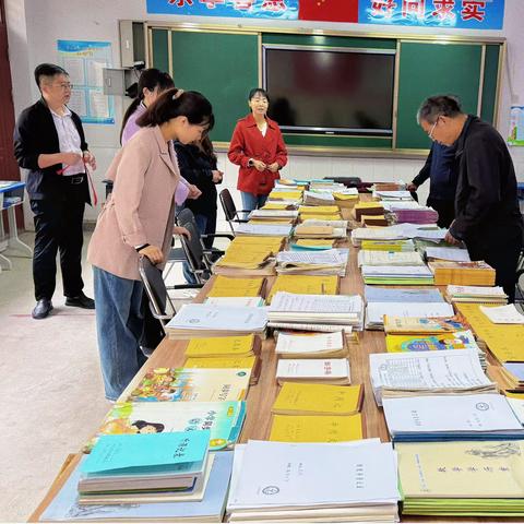 常规检查促教学，夯实基础提质量——次邱镇鹿湾小学业务检查