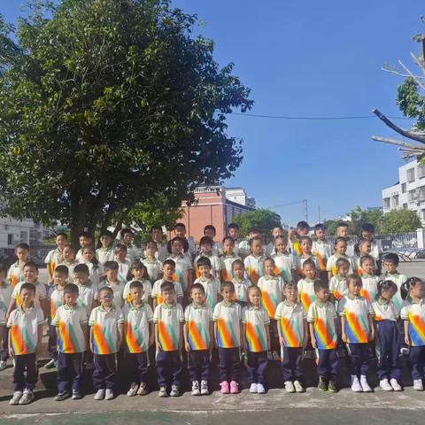 少年乘风 筑梦向前 ---实验小学城南校区24-4班田径运动会绽放精彩