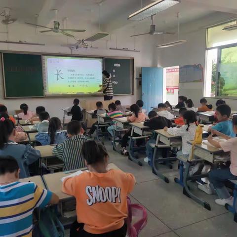 青蓝携手同教研，深耕课堂促成长——颍滨小学2023年秋季青蓝结对校内研讨课堂展示活动纪实