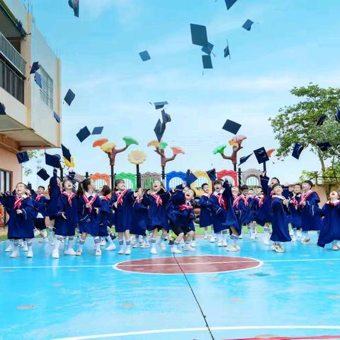 🍀毕业季“最美的遇见”🎓永盛幼儿园大十八班🎈