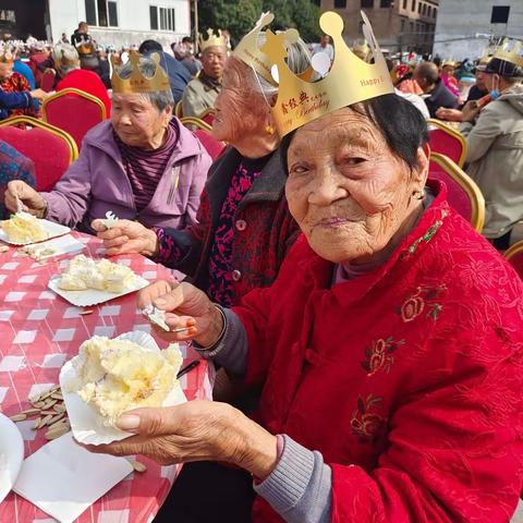 焦作：重阳节里特殊的饺子宴