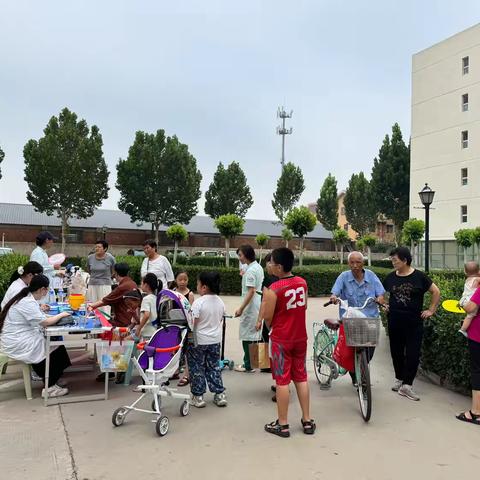 义诊进社区 送医送关怀