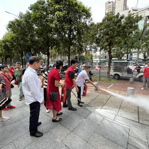 共筑安全防火墙！愉园社区夕阳红开展长者消防安全实训演练活动