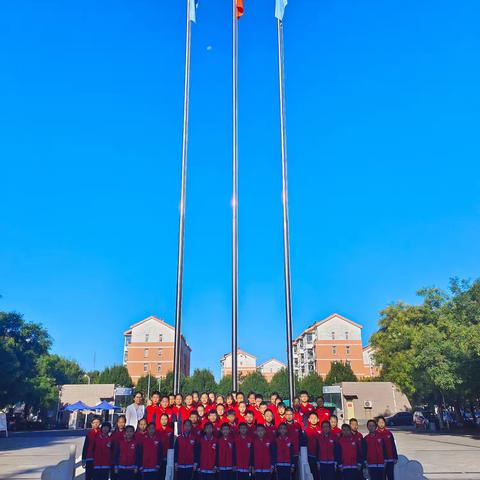 邹平市梁邹小学“心系国防 有你有我”主题升旗仪式——梁邹小学五年级十一班升旗纪实