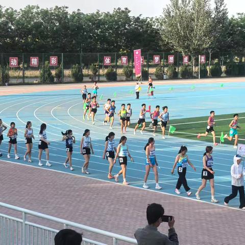 隆德县高级中学参加宁夏回族自治区第十五届学生运动会高中组7月10日下午成绩捷报：