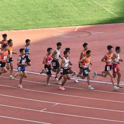 隆德县中学教育集团参加2025年宁夏回族自治区青少年田径锦标赛8月15日上午成绩捷报：