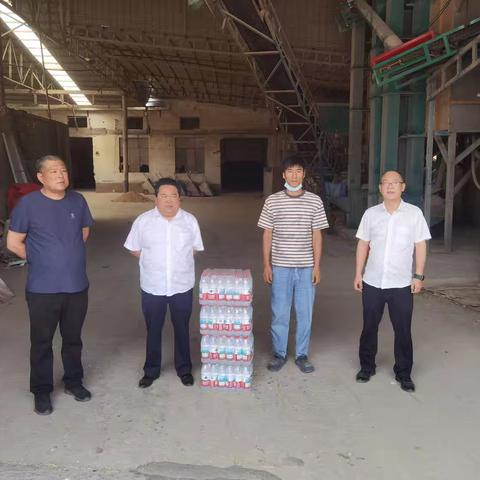 整村授信赋能乡村，夏防慰问送清凉