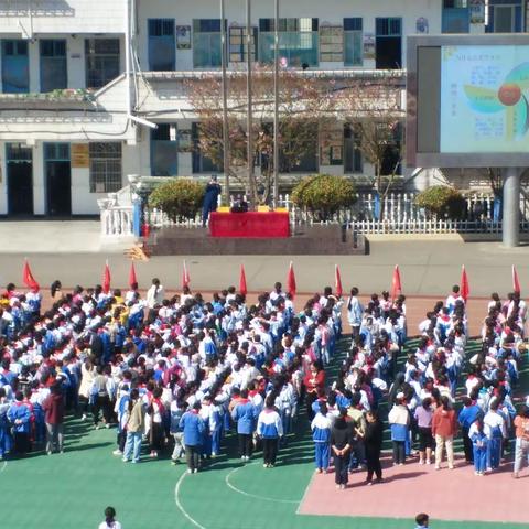 消防演练进校园 共筑安全“防火墙”——荷花池小学开展消防安全演练