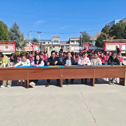 诵读中华经典 弘扬传统文化 ——马栏镇九年制寄宿学校开展“诵经典·传文脉”经典诵读活动