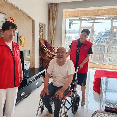 太西街道府秀社区开展“关爱零距离 情暖老人心 ” 走访看望独居老人