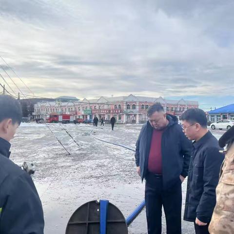 得耳布尔镇开展积水整治工作