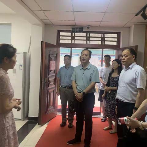 市民政局调研新城区社区治理及减负增效工作开展情况