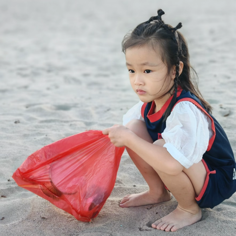 “家校携手培养小班幼儿海洋意识”课题研究课——小班社会活动《洁白的沙滩》