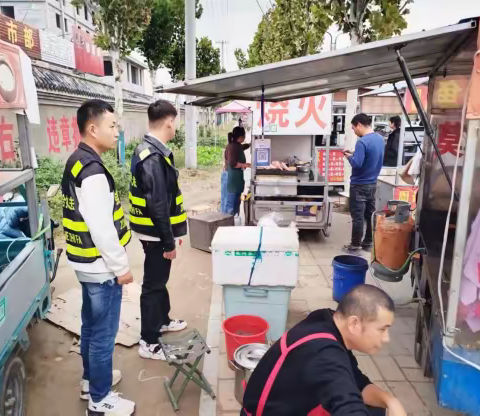 重拳整治占道经营 凝心聚力助力创城