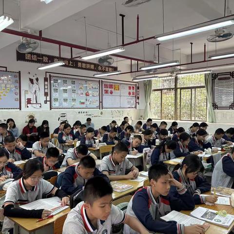 把脉引领助提升，赋能成长明方向——蓬江区教师发展中心到陈白沙中学开展教学调研工作