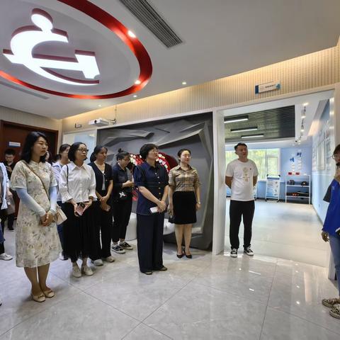 【红心拥鲍 民心聚山】历城区“砺社学堂”到历下区先进社区观摩学习