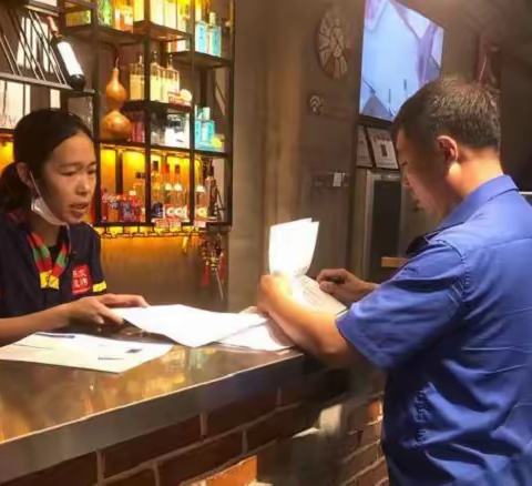 昌黎县城管执法局开展餐饮油烟专项整治行动
