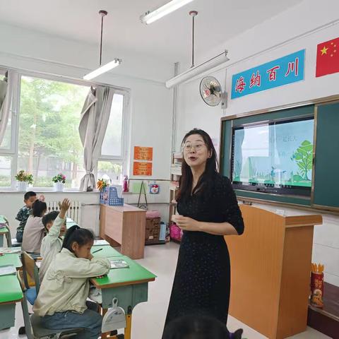 导｜让课堂开出民族融合之花——市区两级教研员深入商小教研听课