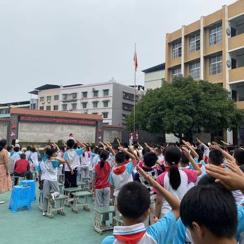 正兴小学首届学生艺术节-班级器乐展评活动