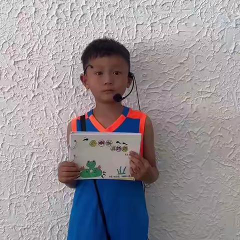 芒市天天乐幼儿园大二班朱昌骏《小蝌蚪找妈妈》