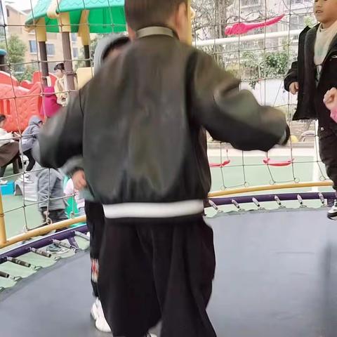 贞丰县第三幼儿园习武二班三月份精彩瞬间