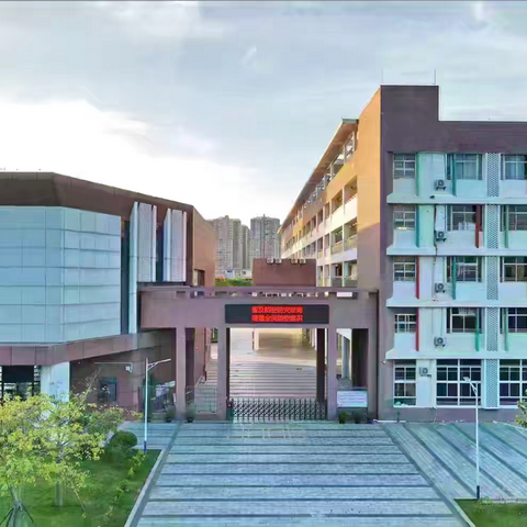 趣味闯关，“词”彩飞扬——海口市英才滨江小学六年级英语趣味单词闯关比赛