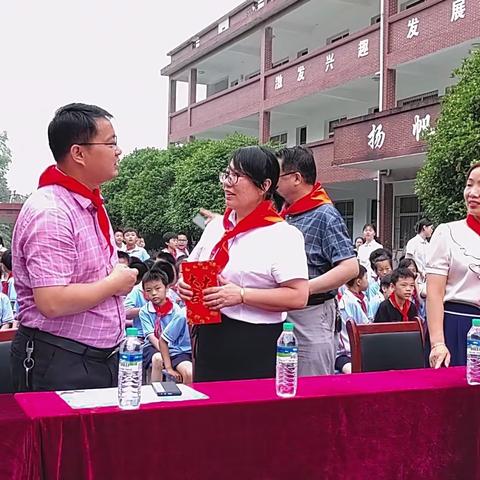 少年儿童心向党，争做四个自信“好孩子”——旭日小学庆六一活动