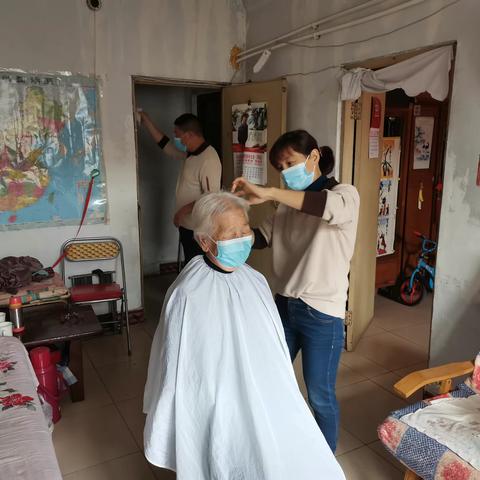 唐山文旅家政服务有限公司开展“智慧生活进社区·心系独居老人”志愿活动