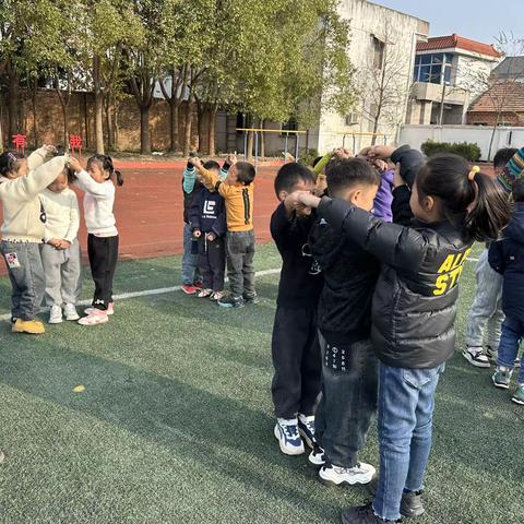 曹埠镇饮泉小学心理健康教育十一月活动展示