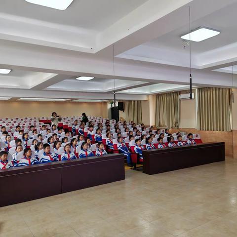 家长进课堂 赋能助成长—“家长课堂”