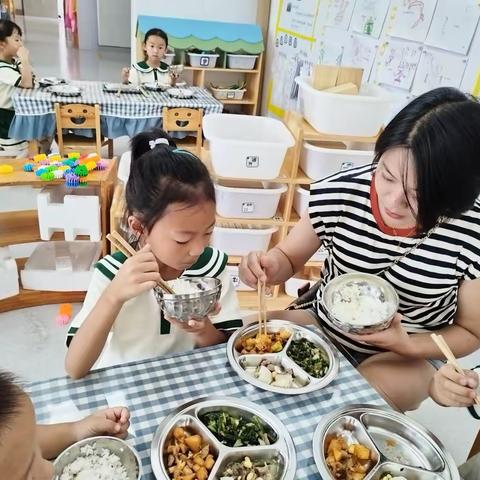 幸福陪餐   共享美好时光——兴仁市实验幼儿园家长陪餐活动