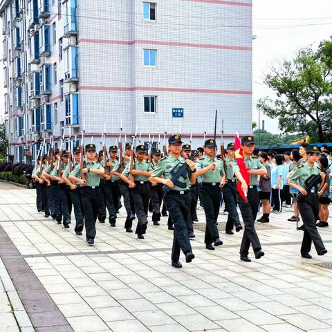 长沙县第六中学国防班六月份工作简报