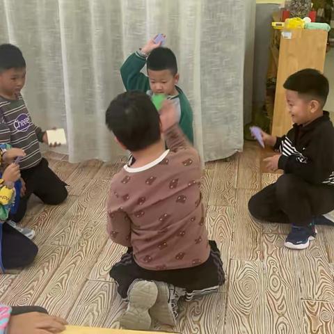 幼儿游戏观察记录：传统“打宝”游戏的现代吸引力