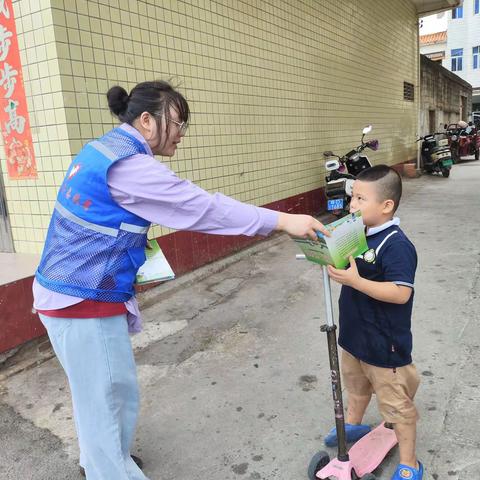 护苗专项行动|团新村镇委开展未成年人防溺水宣传志愿服务活动