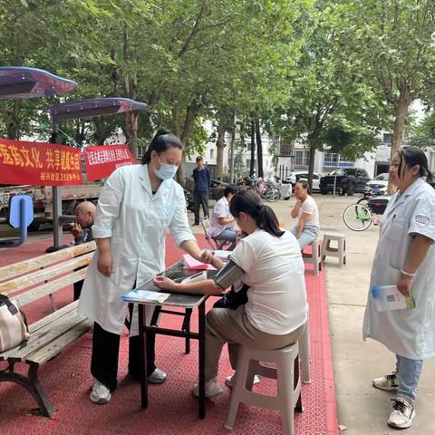 华兴社区开展“便民服务暖人心、青年人才享受便利”活动