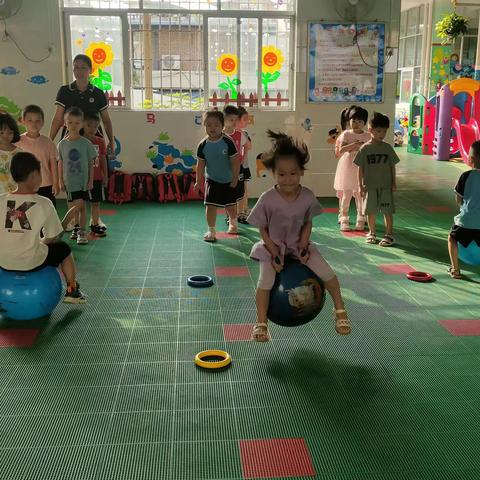 化工幼儿园中一班第19周保教活动点滴分享