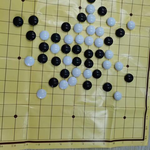 九皋镇初级中学社团活动汇报之黑与白社团“棋”乐无穷 乐在“棋”中