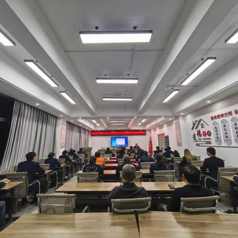 【凝心聚力 决战决胜】——铜鼓邮政召开（2025-2026）跨年度旺季营销活动启动会暨社区团购现场推进会