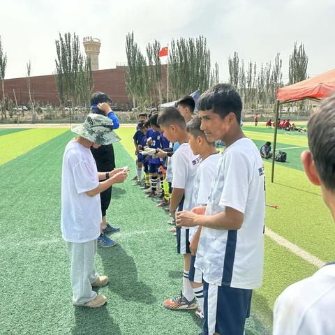 墨玉县雅瓦乡小学《和美杯》足球联赛-精彩瞬间