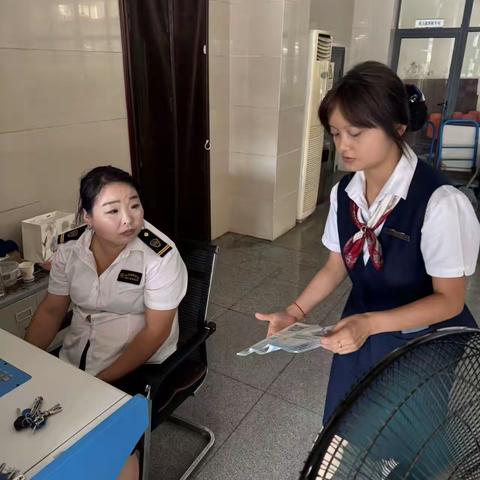 中国银行山阳县支行前往商洛汽车运输公司山阳分公司开展反假货币宣传